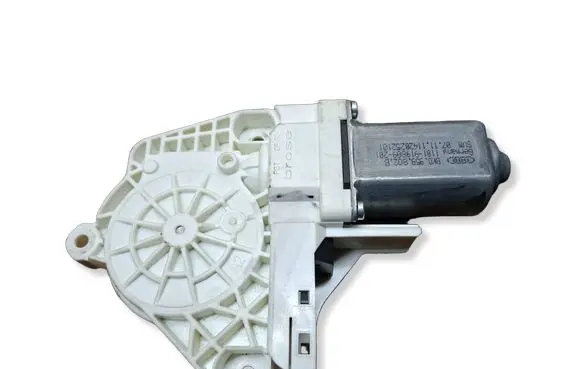 Audi A4 S4 B8 8K Front door window regulator motor 8K0959802B