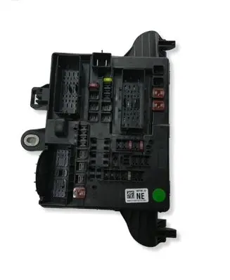 Opel Insignia A Fuse module 13277321