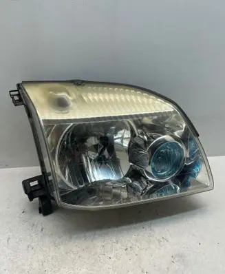 Nissan X-Trail T30 Headlight/headlamp HCR58