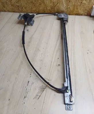 Volkswagen Multivan T4 Front door manual window regulator 701837501