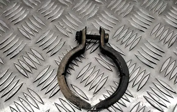 BMW 3 E90 E91 Muffler pipe connector clamp 7806991