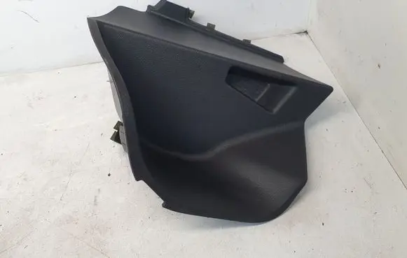 Toyota Auris E180 Other trunk/boot trim element 5821902040