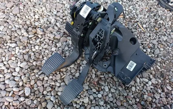 Fiat Tipo Pedal assembly 