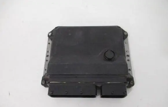 Toyota RAV 4 (XA40) Engine control unit/module 89661-42J50