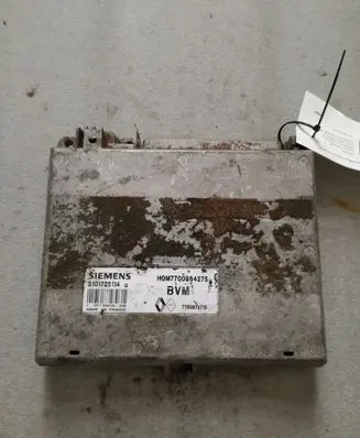 Renault Laguna I Engine control unit/module 7700873713