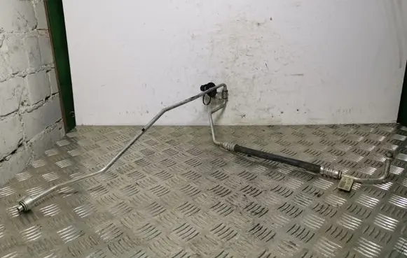Jeep Grand Cherokee Air conditioning (A/C) pipe/hose 68161181AA