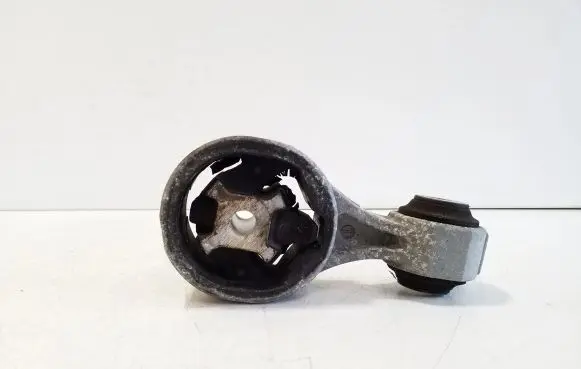 Nissan X-Trail T32 Engine mount bracket 113504BA0A
