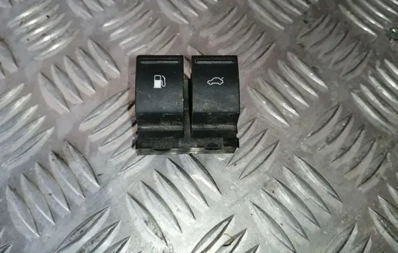 Volkswagen Touareg I Fuel tank opening switch 7L6959903