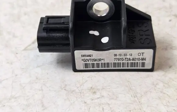 Honda CR-V Airbag deployment crash/impact sensor 77970T2AA010M4 5WK44621 G0VT0SK0R