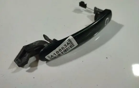 Volkswagen PASSAT B5 Front door exterior handle 3B0837207