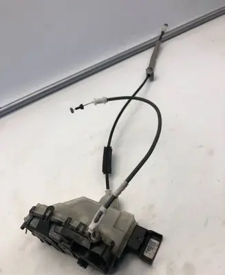 Peugeot Expert Front door lock 16942543