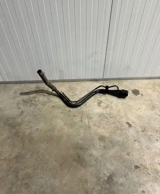 Fuel tank filler neck pipe