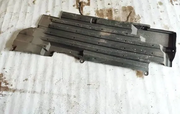 Mazda 5 Engine splash shield/under tray