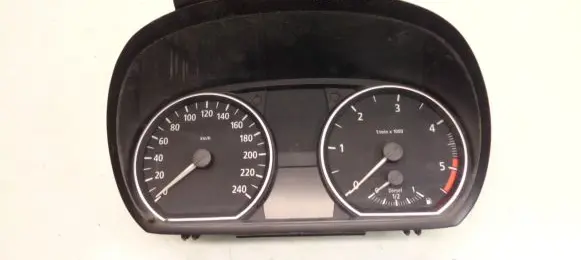 BMW 1 E81 E87 Speedometer (instrument cluster) 104277503