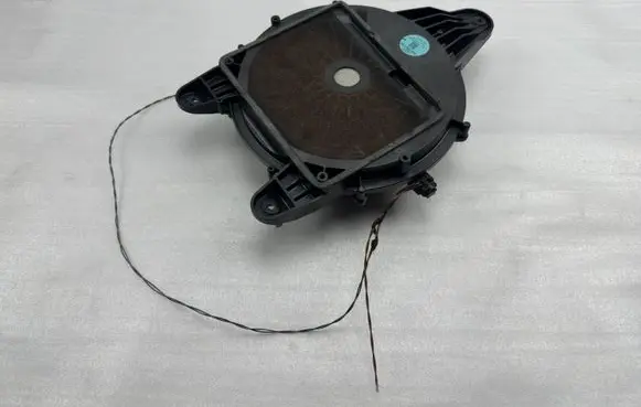 Audi A4 S4 B9 Subwoofer speaker 8W5035412A 8W5035412