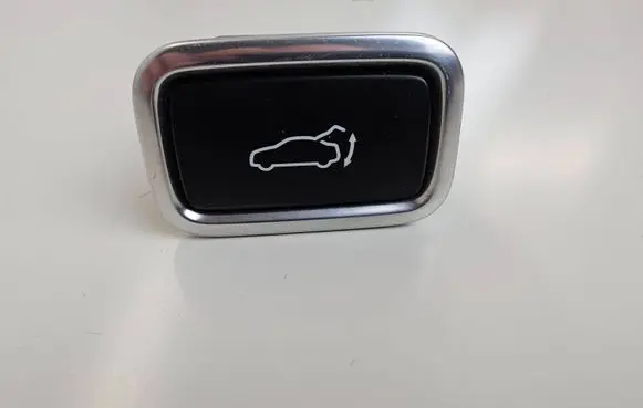 KIA Stinger Tailgate opening switch 96740j5100