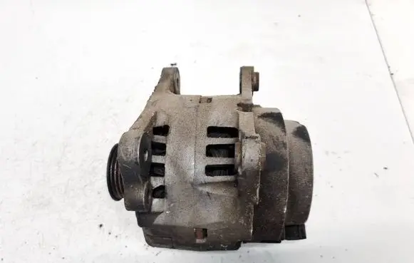 Volkswagen Polo Generator/alternator 03D903025J