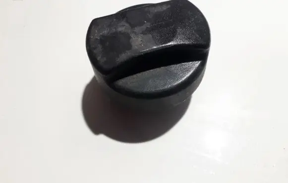 Suzuki Swift I Fuel tank filler cap 