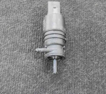 Skoda Superb B8 (3V) Windscreen/windshield washer pump 1K5955651