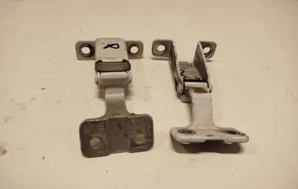 Renault Kangoo II Front door hinge set 