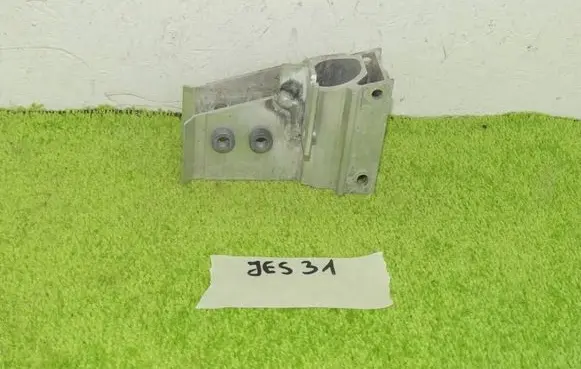 BMW 4 G22 G23 G24 G26 Radiator mount bracket 9498820