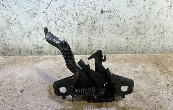 Dacia Duster II Engine bonnet/hood lock/catch