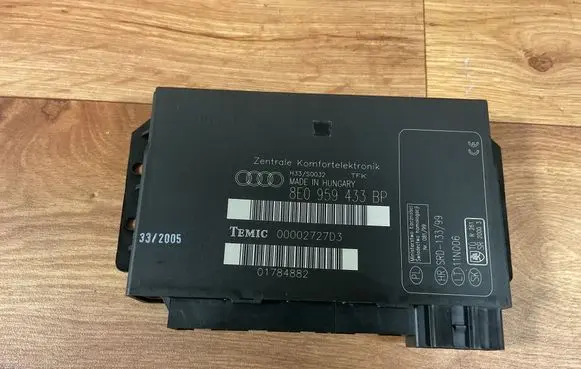 Audi A4 S4 B7 8E 8H Comfort/convenience module 8E0959433BP H33S0032 00002727D3
