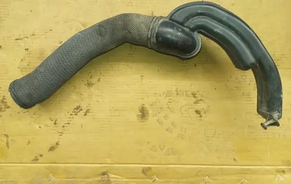 Renault Kangoo II Air intake duct part 8200731261