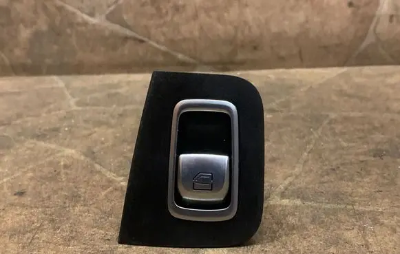 Mercedes-Benz C W205 Electric window control switch A2059051513