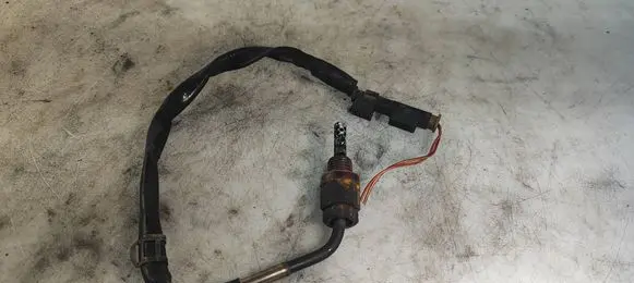 Mercedes-Benz E W212 Exhaust gas temperature sensor A0009056404