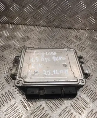 Renault Laguna II Engine control unit/module 0281012588 8200566220 8200527713