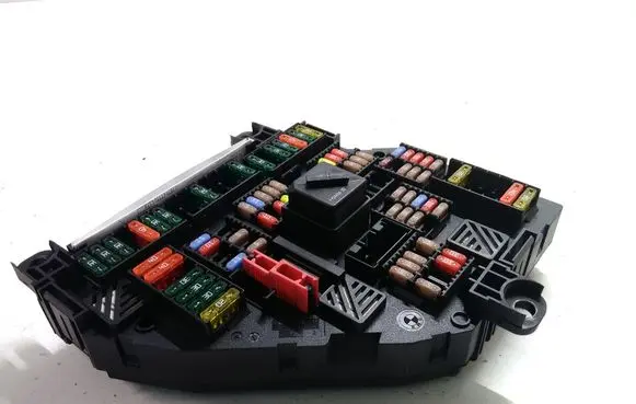 BMW 5 F10 F11 Fuse module 926492302