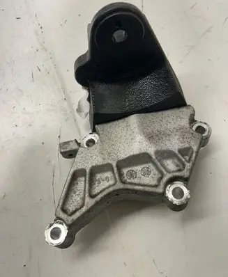 KIA Sportage Engine mounting bracket PJ3C0450