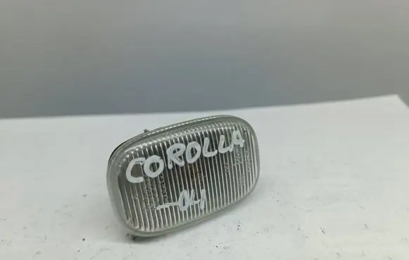 Toyota Corolla E120 E130 Front fender indicator light