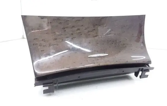 Mercedes-Benz CLS C219 Ashtray (front) A2116802852