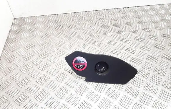 Nissan Tiida C11 Passenger airbag on/off switch 68498EM01A