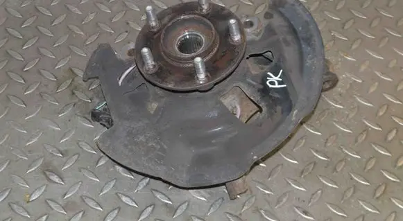 Mazda 3 II Front wheel hub