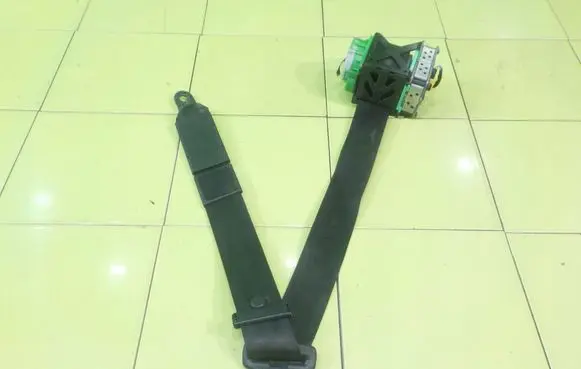 Audi TT TTS Mk2 Front seatbelt 8J7857705J BEZPIECZENSTWA