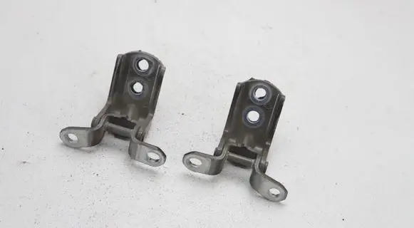Nissan Qashqai Front door hinge set 