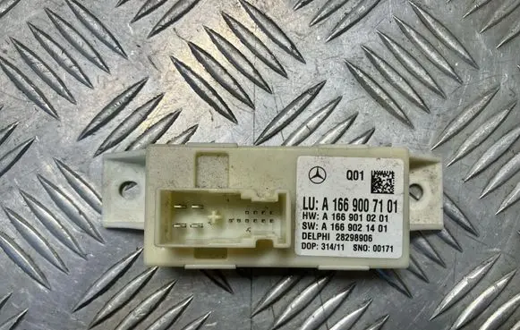 Mercedes-Benz C W204 Light module LCM A1669007101