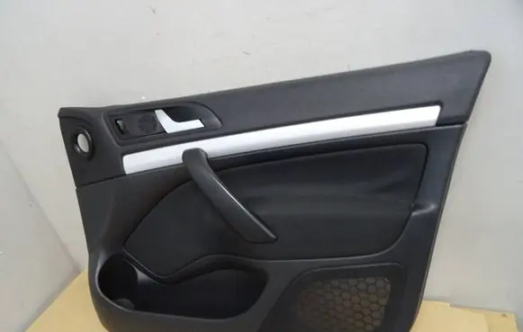 Skoda Octavia Mk2 (1Z) Front door card panel trim