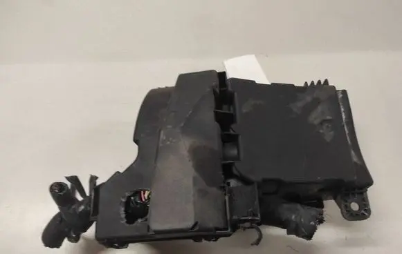 Nissan Qashqai Fuse module 139136032 24382JD00A