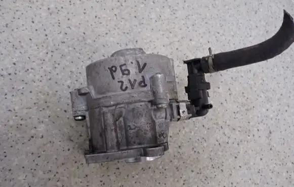 Nissan Primera Vacuum pump 