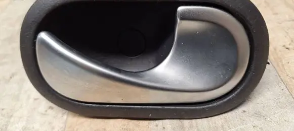 Renault Megane II Front door interior handle 8200028486 5005500006