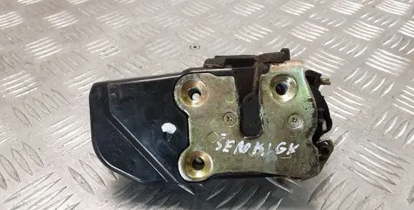 Jeep Grand Cherokee (WJ) Rear door lock