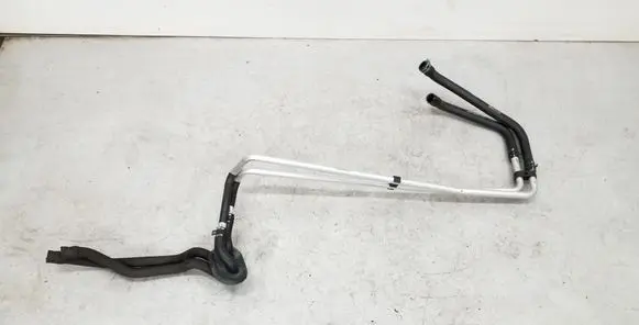 Engine coolant pipe/hose