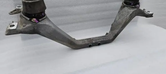 Audi Q7 4L Front subframe 7L6199207B 7l8199131a