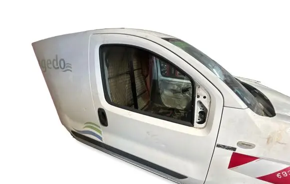 Peugeot Bipper Front door 