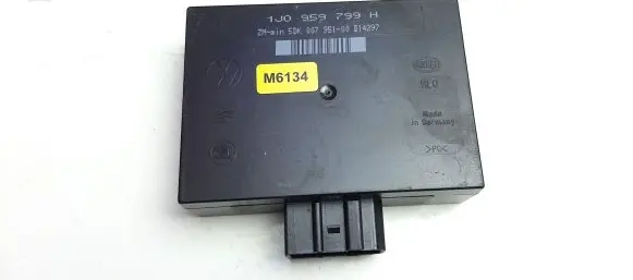 Volkswagen Golf IV Comfort/convenience module 1J0959799H M6134