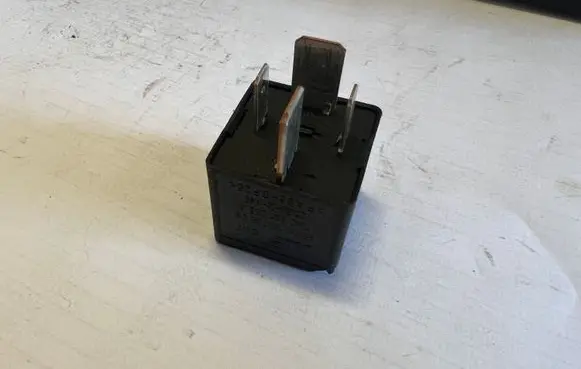 Volkswagen Golf IV Other relay 7M0951253A